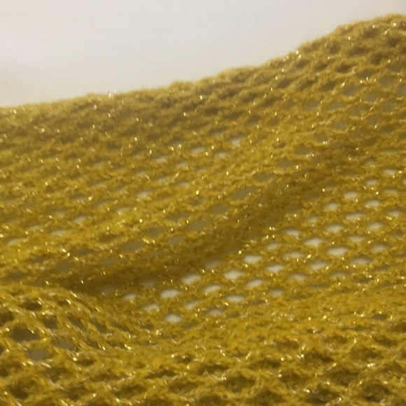 Beautiful Pull Through Scraf - Picture 2 of 3